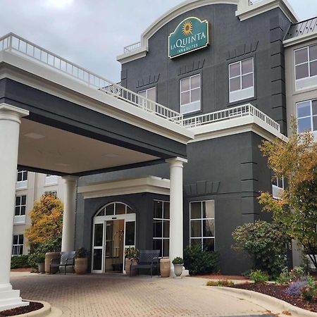 Отель La Quinta By Wyndham Milwaukee Sw New Berlin Экстерьер фото