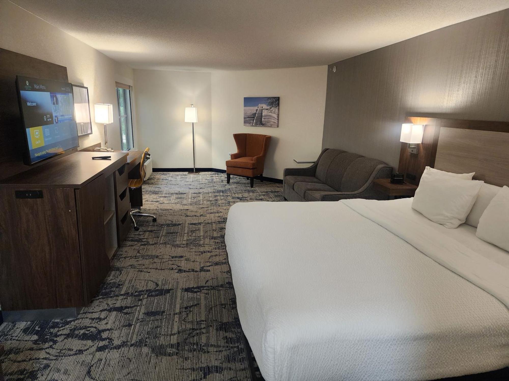 Отель La Quinta By Wyndham Milwaukee Sw New Berlin Экстерьер фото